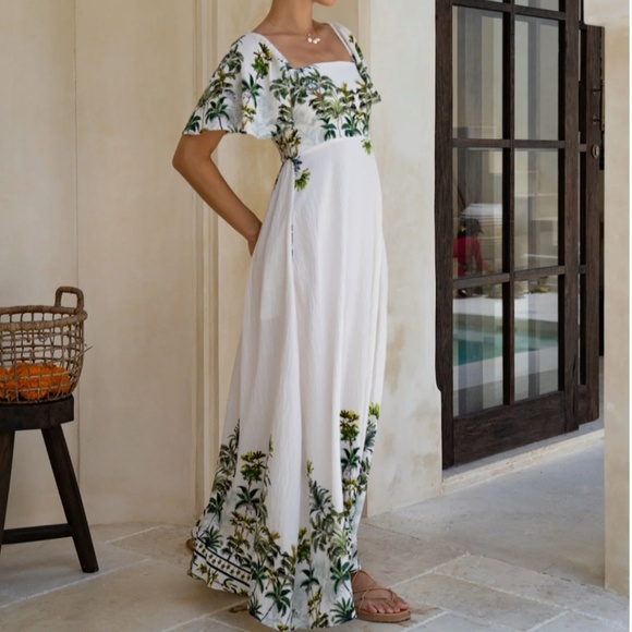 Hey Chic Dresses & Skirts - Hey Chic Sabina Green Tropical Flared Sleeve Maxi Dress 8 NWT